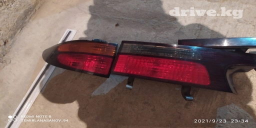 Тоета эстима задний плафон