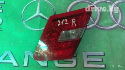 Задний правый стоп-сигнал Mercedes-Benz 2010 г., Б/у, Оригинал, Япония