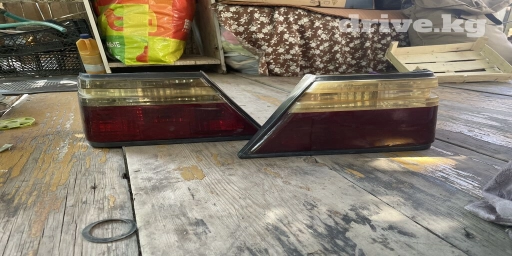 Комплект стоп-сигналов Mercedes-Benz 1990 г., Б/у, Аналог, Германия