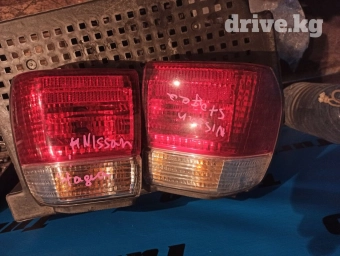 Комплект стоп-сигналов Nissan 2002 г., Б/у, Оригинал, Япония
