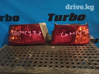 Комплект стоп-сигналов Toyota 2000 г., Б/у, Оригинал, Япония