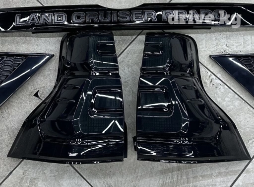 Задний левый стоп-сигнал Toyota 2022 г., Новый, Аналог