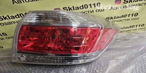 Задний правый стоп-сигнал Toyota 2013 г., Б/у, Оригинал, Япония