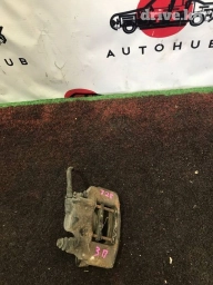 Задний правый суппорт Mitsubishi