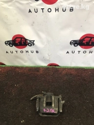 Задний левый суппорт Toyota