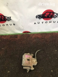 Задний правый суппорт Mitsubishi