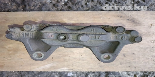 Lexus GX 470, тормозной суппорт передний