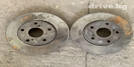 Предний тормозной диск Toyota 2003 г., Б/у, Оригинал, Япония