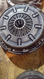 Volkswagen Passat B5 демпферный маховик корзина диск