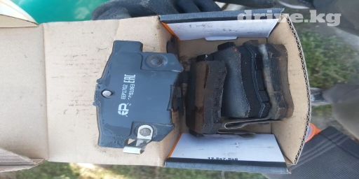 Задняя тормозная колодка Honda 2001 г.