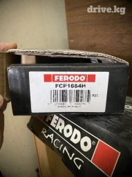 Комплект тормозных колодок Audi 2006 г., Новый, Оригинал