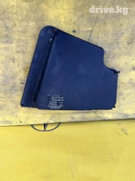 Крышка салонного фильтра на Mercedes Benz w210