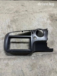 Продаю рамку магнитолы штатная оригинал Хонда Стрим 2007г RN6