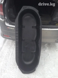 Продаю пластиковый вкладыш (корыто) в багажник от Toyota Ipsum