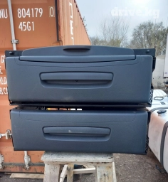 Ящики Мерседес актрос actros в отличном состояние продаются парой