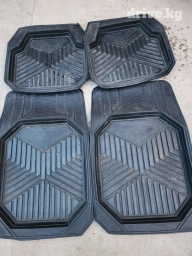 Полики резиновый плотный,толстый и чежелый. оригинал. универсал на