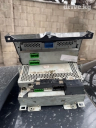 Хонда аккорд сл7.Штатный дисплей магнитола и усилитель штатные