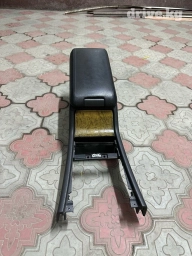 Подлокотник Mercedes-Benz, цвет - Черный, Новый, Самовывоз