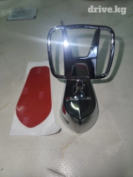 Эмблема на капот от хонды