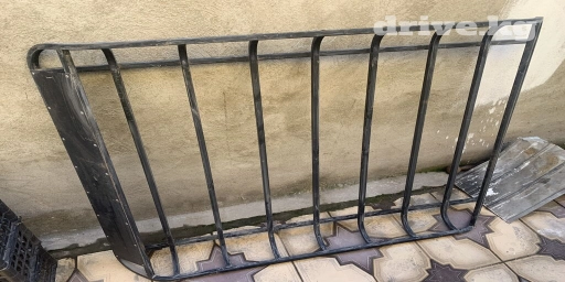 Продаю авто багажник подходит на любые джипы с релингами