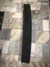 Продаю б/у накладку на задний бампер на Toyota Land cruser 200, б/у в