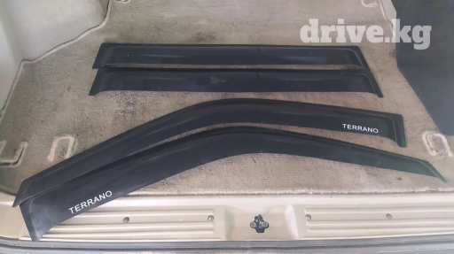 Продаю ветровики на Ниссан Террано( на какой именно не знаю, взял себе
