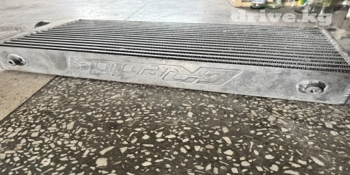 Фронтальный интеркулер Greddy, оригинальный состояние новое Субару