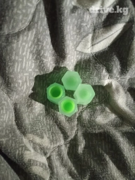 Светящиеся колпачки по 150 сомов