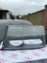 Стекла на фару на Mercedes 124 под ешка В наличии правая и левая