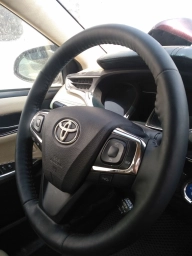 Перетяжка салона авто,
руль, потолок обшивки