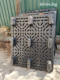 Продаю палеты пластиковые по 1200 сом сделано из США