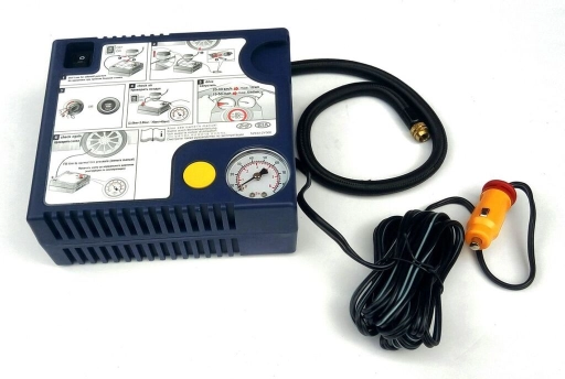 Автомобильный компрессор для накачки шин. Очень мощный,удобный и