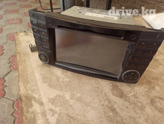 Монитор от Mercedes 211