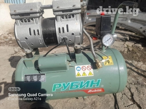 Продаю компрессор компрессор без шумный почти новый прошу 8000