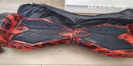 Продам гироскутер с чехлом и зарядкой почти новый чехол и зарядку