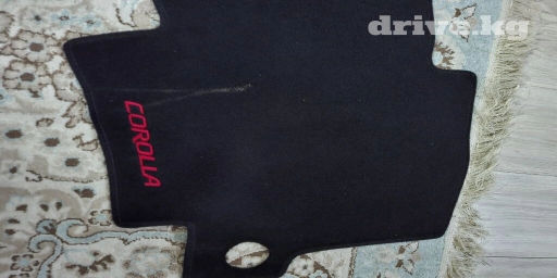 Продаю чехол на панель Toyota corolla 600c