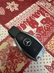 Продаю ключи от Гелендвагена в оригинале. 5.5 2011 год