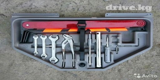 Есть 4 комплекта набор ключей на bmw e34 оригинал Каждая по 12 тыс