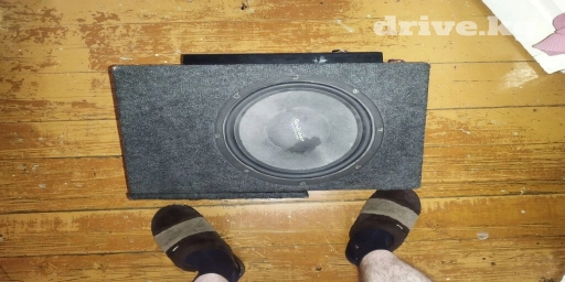 Продаю сабуфер с усилком 5000 тыс сом