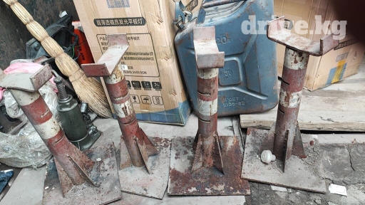 Подставка под машину 4шт. большие мощные