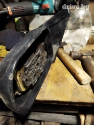 Срочно продаю левое зеркало от Мицубисси Шариот