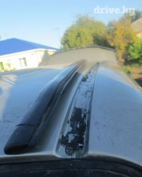 Продаю на honda jazz фит, 2002 год. на крышу резиновые молдинги. пара