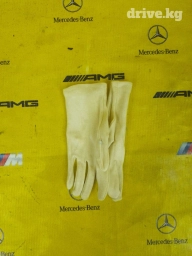 Перчатки мерседес фирменный. Есть и другие запчасти на авто Также в