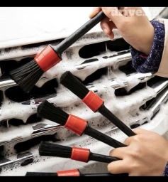 Щетка для труднодоступных мест. •В комплекте 3 щетки разного диаметра