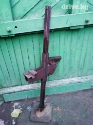 Продаю домкрат ЗаЗ, в хорошем состоянии Военно Антоновка