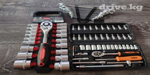 1) Набор головок с трещоткой 19 предметов 1/2" 8-32мм 24 зуба. Сталь