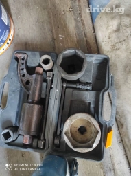 Продается ключ, мясорубка в комплекте для грузовых машин