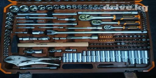 Продаю набор инструментов на 180 предметов,качество отличное, трещетки