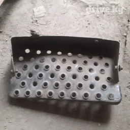 Подножка на грузовик Man Ман состояние на фото!!! и на хово. г.Ош