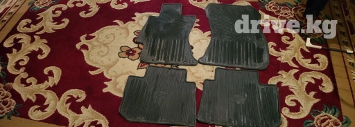 Цвет - Черный, Б/у